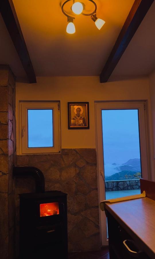 סטינג'ה Vikendica,Bungalovi Lipska Pecina מראה חיצוני תמונה