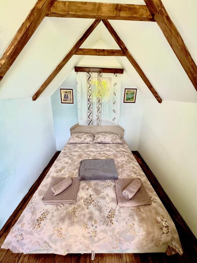 סטינג'ה Vikendica,Bungalovi Lipska Pecina מראה חיצוני תמונה