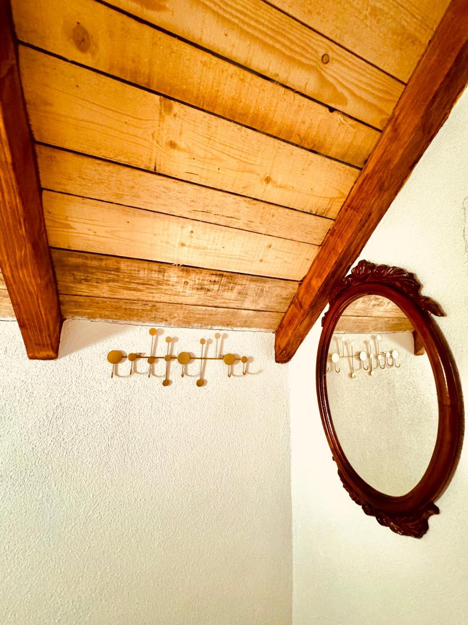 סטינג'ה Vikendica,Bungalovi Lipska Pecina מראה חיצוני תמונה